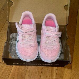 Under armour girls sneakers 7 NEW pink